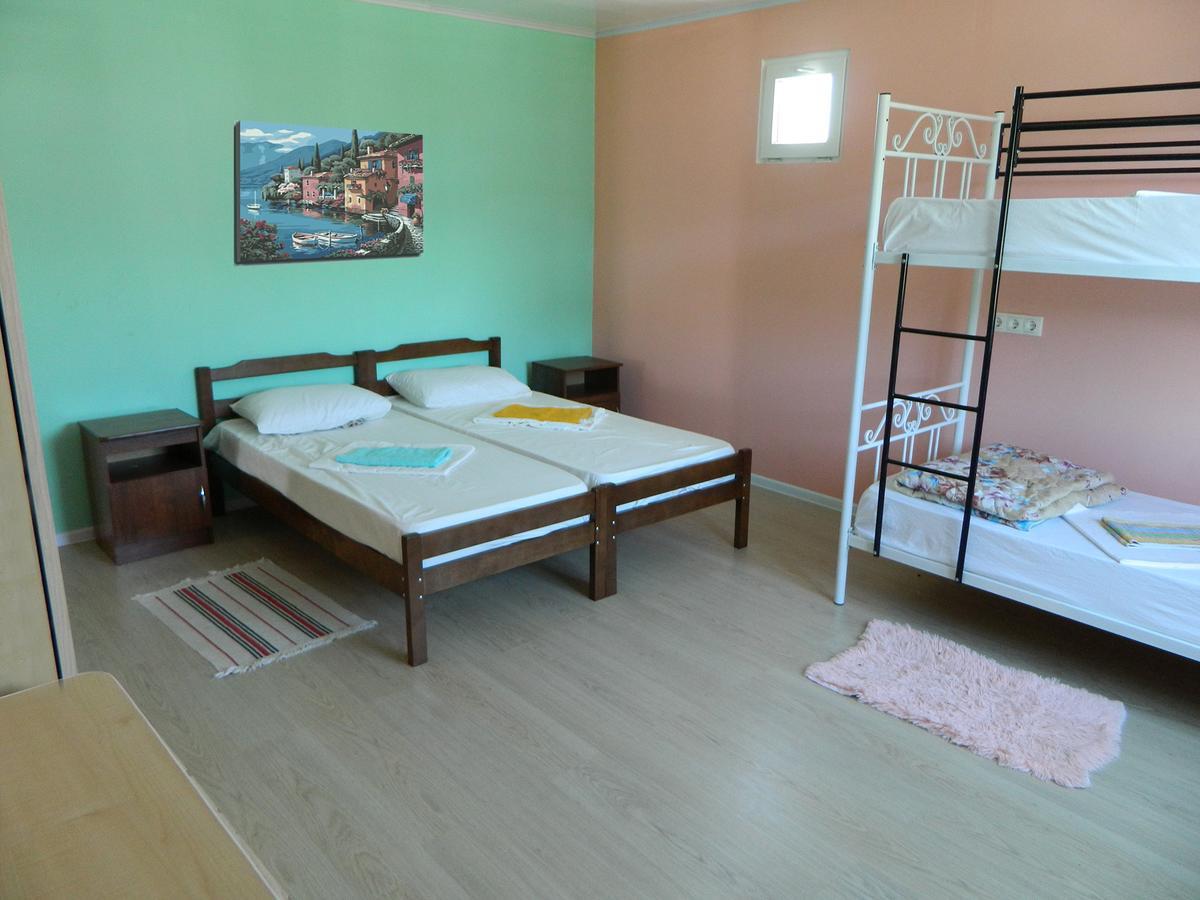 Lotos Guest House Vishnevka Bagian luar foto